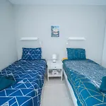 Апартаменты Parking Securise -climatise-piscine-terrasse-am Каркассон