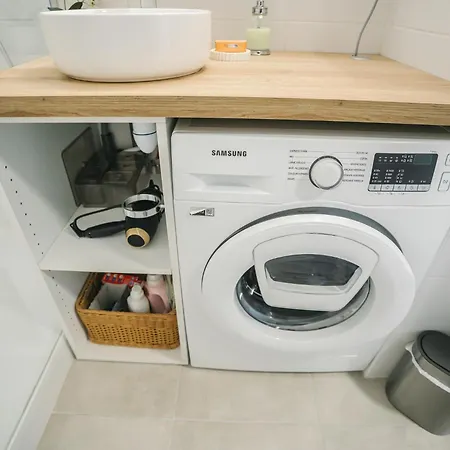 アパート Parking Securise -climatise-piscine-terrasse-am カルカソンヌ