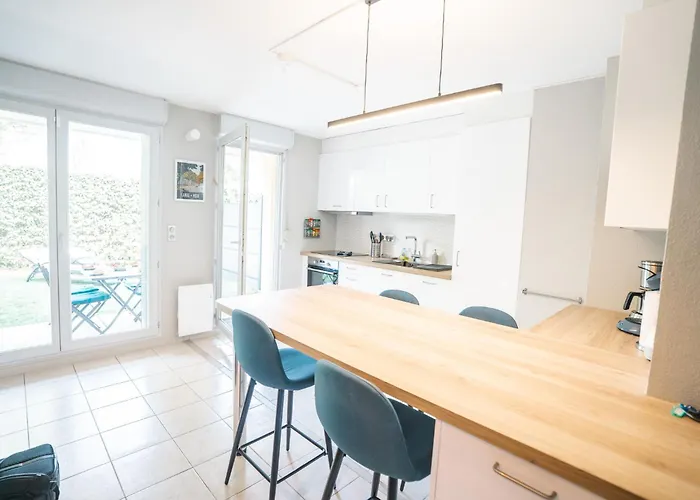 Parking Securise -climatise-piscine-terrasse-am Lejlighed