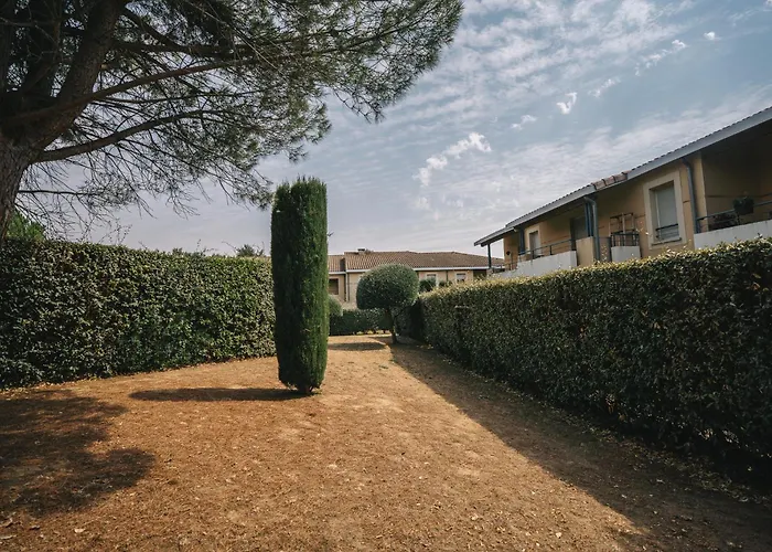 Parking Securise -climatise-piscine-terrasse-am * カルカソンヌ